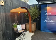 De Nachtzon | Industrie van LULA is een design Dôme lamp voor de tuin.